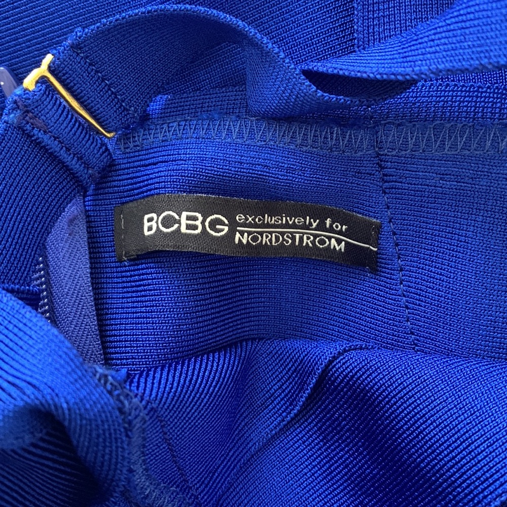 BCBG Exclusively For Nordstrom Criss Cross Bandage Dress In Royal Blue - Picture 6 of 9